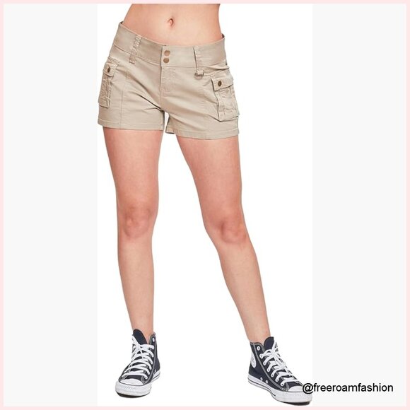 Pants - Low Rise Cargo Shorts, Poplin Fabric, 5 Pockets, Casual Wear